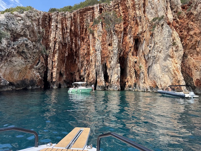 HvarBoats Riva - HvarBoats Riva Šetalište put Križa 3, 21450, Hvar, Croatia