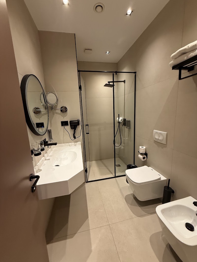 Starlight Hotel - Starlight Hotel 8RJC+HVP, Tiranë, Albania