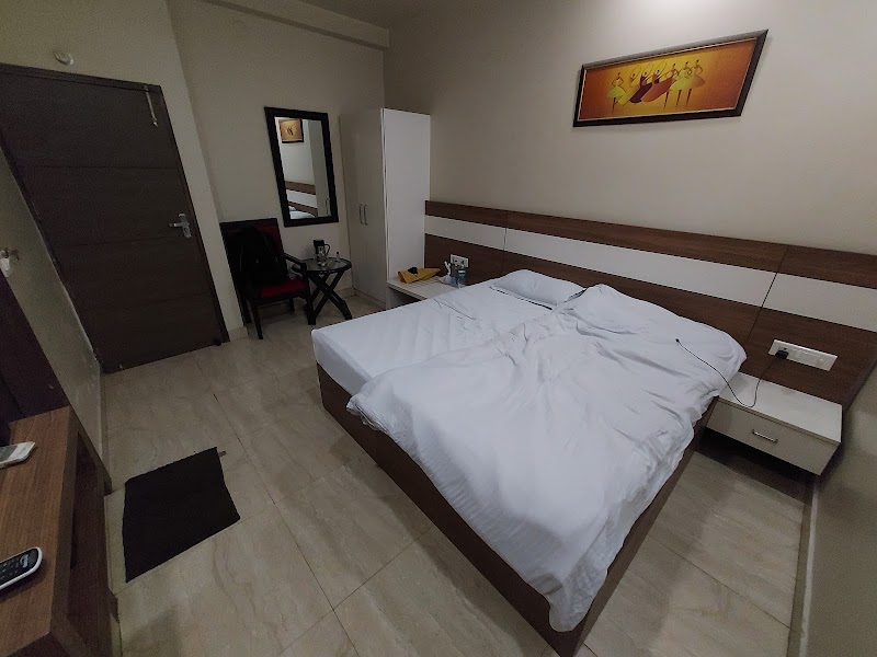Swiss Hotel - Swiss Hotel G.T Road, Near LIC building, Opp Indian Oil Petrol Pump, Near opulent mall, 140, 3, Kotgaon, Kotgaon Village, Daulatpura, Ghaziabad, Uttar Pradesh 201009, India