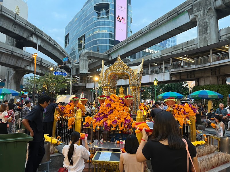 The Shrine of Erawan - The Shrine of Erawan, 494 Thanon Ratchadamri, Khwaeng Lumphini, Pathum Wan, Krung Thep Maha Nakhon 10330, Thailand