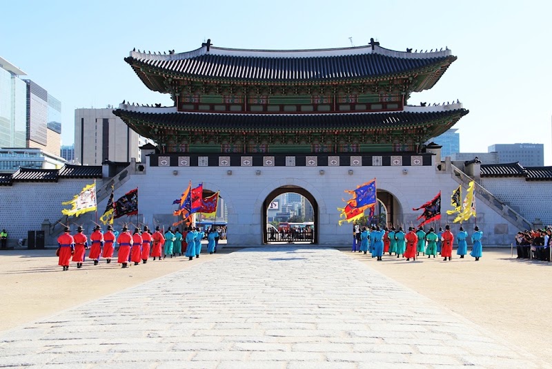 Gyeongbokgung Palace - Gyeongbokgung Palace 161 Sajik-ro, Jongno District, Seoul, South Korea
