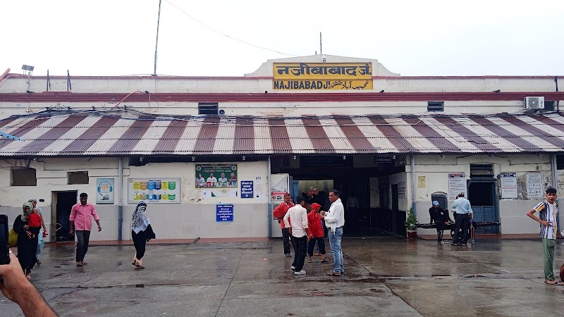 Najibabad Junction - Najibabad Junction, 05, Junction, Shakoor Nagar, Najibabad, Harsuwara Ahatmali, Uttar Pradesh 246763, India
