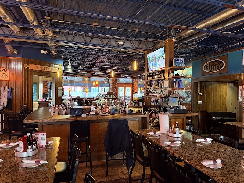 Harbor House Restaurant - Harbor House Restaurant 34250 Groesbeck Hwy, Clinton Township, MI 48035, USA