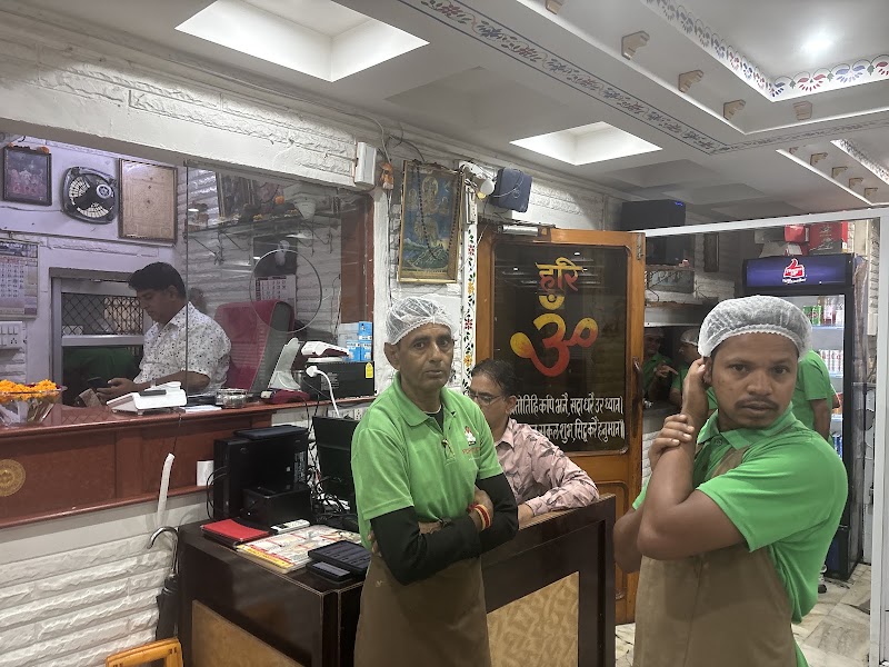 𝑷𝒖𝒓𝒐𝒉𝒊𝒕 𝑪𝒂𝒇𝒆 - Best South Indian Restaurant in Udaipur Since 1987 - 𝑷𝒖𝒓𝒐𝒉𝒊𝒕 𝑪𝒂𝒇𝒆 - Best South Indian Restaurant in Udaipur Since 1987 Anand Plaza, University Rd, Shabri Colony, Ayad, Kharakua, Udaipur, Rajasthan 313001, India