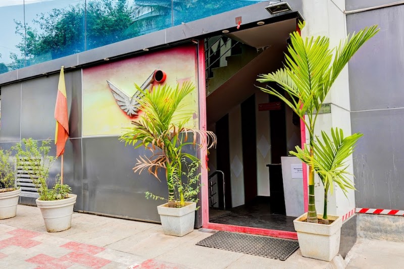 Super Townhouse by OYO RR Nagar