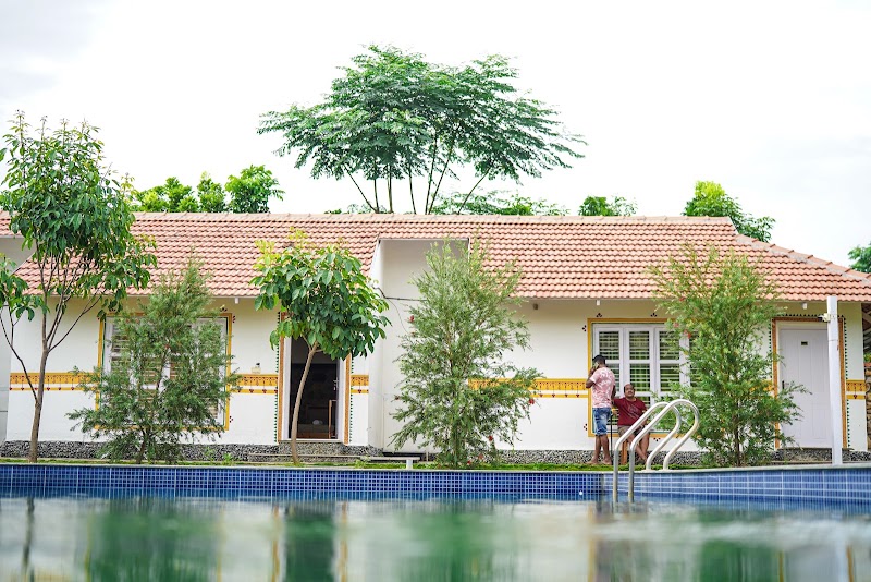 Kaadgal Resort