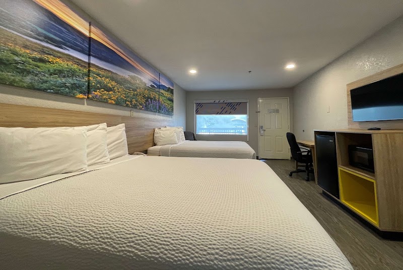 Days Inn by Wyndham Near Seaworld San Antonio - Days Inn by Wyndham Near Seaworld San Antonio 6010 Northwest Loop 410, San Antonio, TX 78238, USA