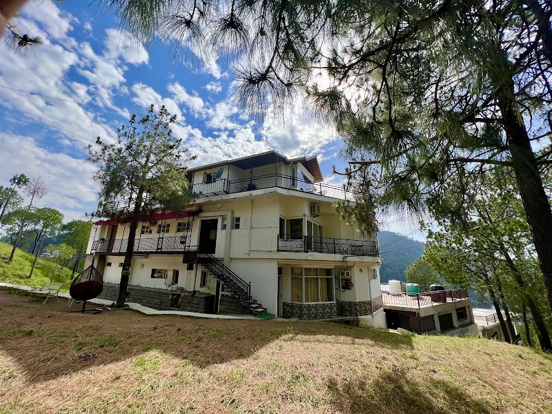 Whispering Winds Villa - Whispering Winds Villa, Lawrence school Road, Sukhi Johri Chowk, Dharampur, Himachal Pradesh 173209, India