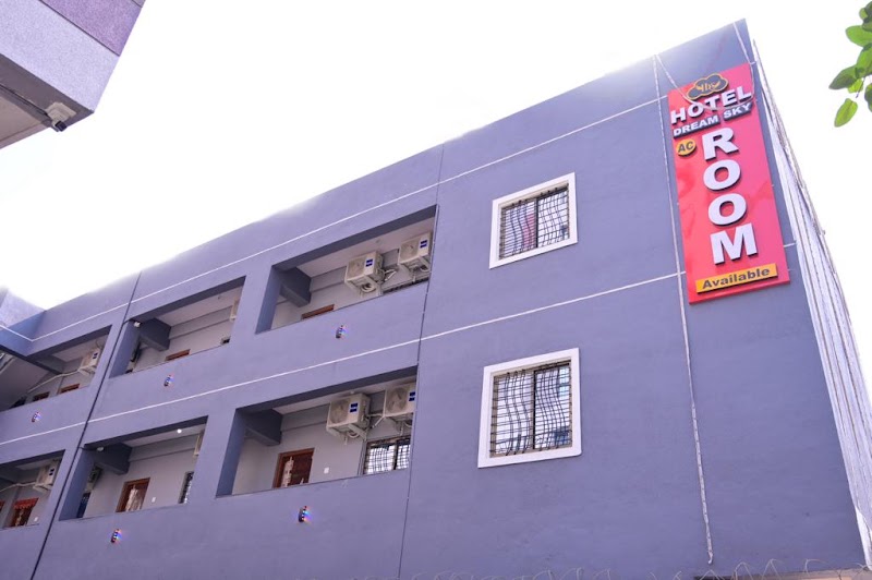 Hotel Dream Sky - Hotel Dream Sky Blue Barry Chowk, Sr No 58/2, near by Eon IT Park, Vitthal Borate Nagar, Tulaja Bhawani Nagar, Kharadi, Pune, Maharashtra 411014, India
