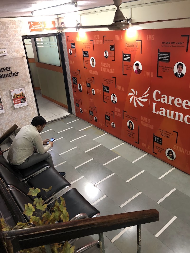 Career Launcher Connaught Place - Career Launcher Connaught Place 1st Floor, A-18, Middle Cir, Block A, Connaught Place, New Delhi, Delhi 110001, India