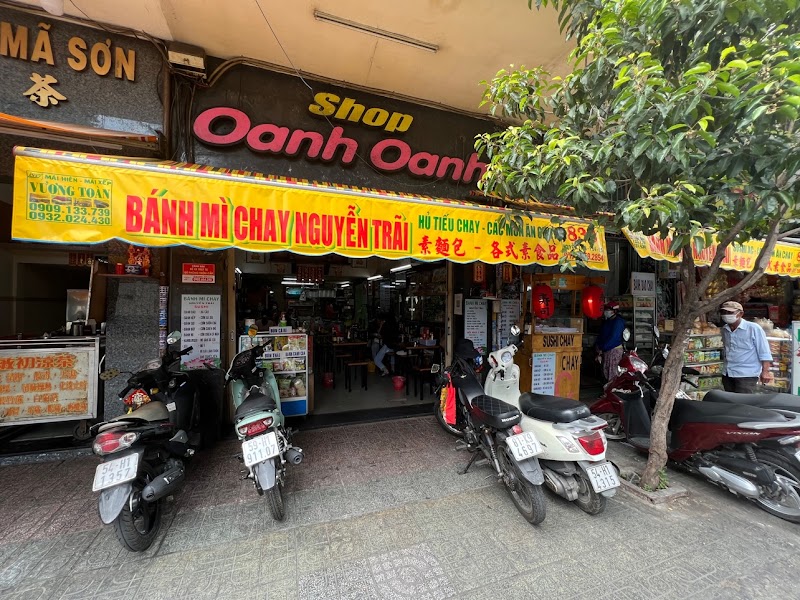 Bánh mì chay Nguyễn Trãi