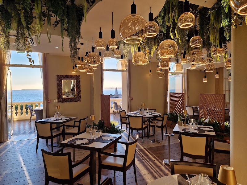 Le Saint Paul - Le Saint Paul 29 Bd Franck Pilatte, 06300 Nice, France