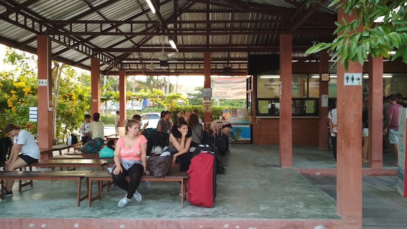 Lomprayah Ticket Office - Lomprayah Ticket Office, 64/6 Moo1, Tambon Ko Pha-ngan, Amphoe Ko Pha-ngan, Chang Wat Surat Thani 84280, Thailand
