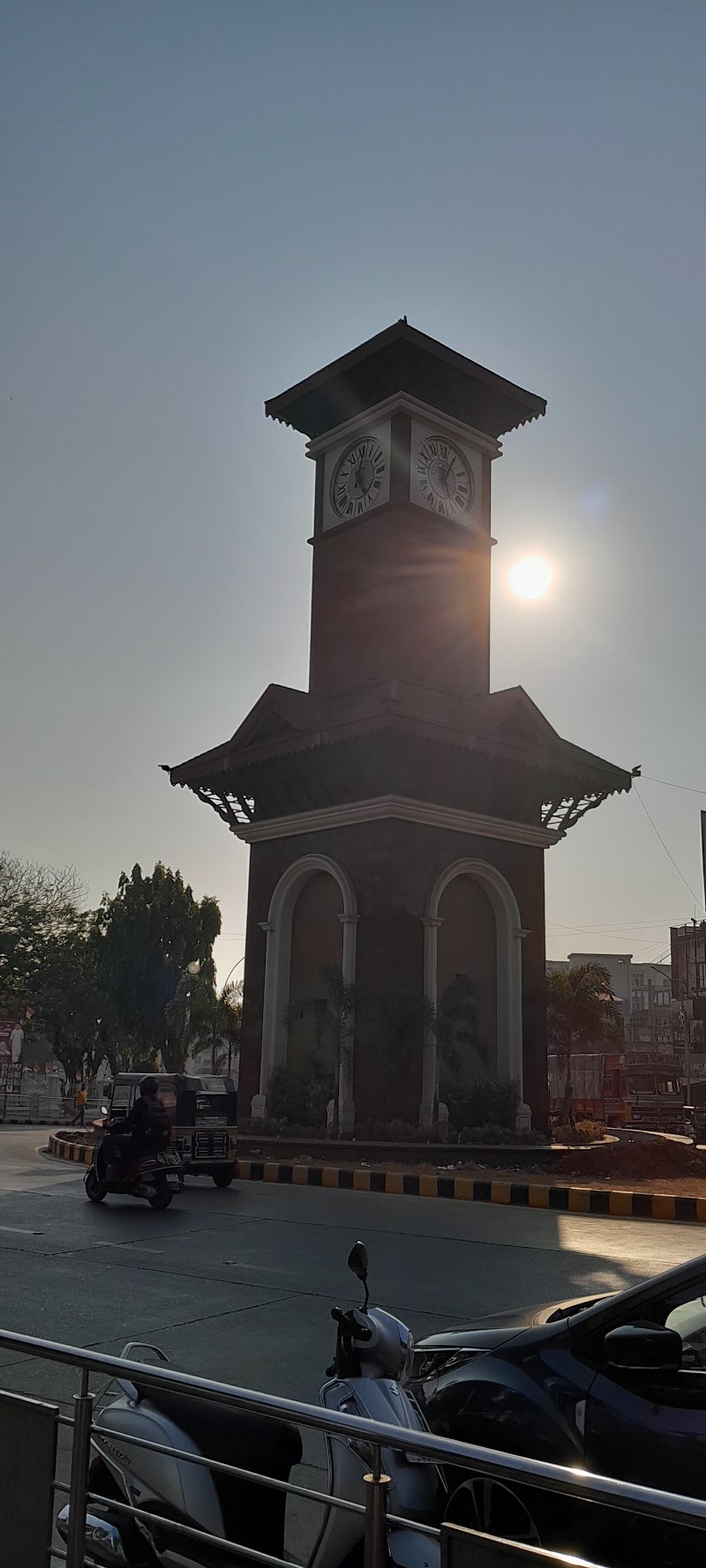 hampankatta - hampankatta, VRCV+V9M, Hampankatta, Mangaluru, Karnataka 575001, India