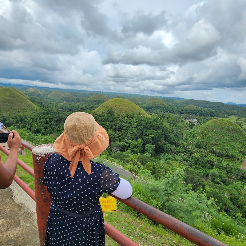 Chocolate Hills Complex - Chocolate Hills Complex, Q5X8+FX4, Loay Interior Road, Carmen, Bohol, Philippines