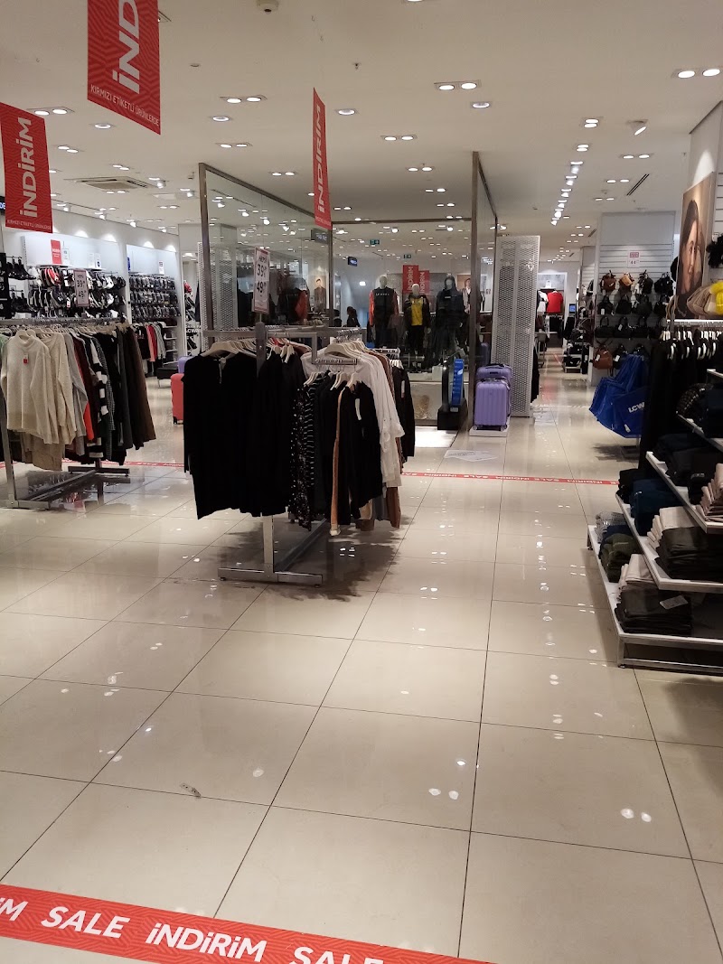 Caprice Premium Mall - Caprice Premium Mall Camiavlu, 508. Sk. No:9, 48700 Marmaris/Muğla, Türkiye