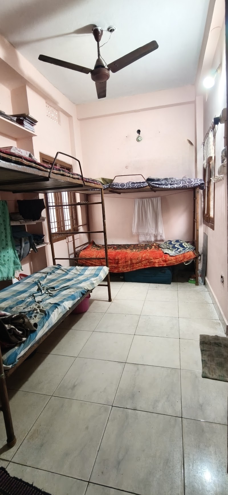 JK boys hostel - JK boys hostel P8G5+FCV, 48-11-6, Prakasham Rd, Srinagar, Dwaraka Nagar, Visakhapatnam, Andhra Pradesh 530016, India