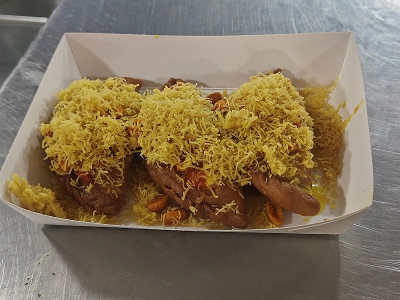 MAYUR GHUGHRA -DAL PAKVAN - DAHI VADA - MAYUR GHUGHRA -DAL PAKVAN - DAHI VADA, opp. Karnavati Club, near Iskcon Cross Road, Bodakdev, Ganthiya, Ahmedabad, Gujarat 380015, India