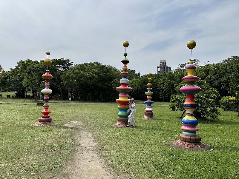 Huashan 1914 Creative Park - Huashan 1914 Creative Park, No. 1號, Section 1, Bade Rd, Meihua Village, Zhongzheng District, Taipei City, Taiwan 100