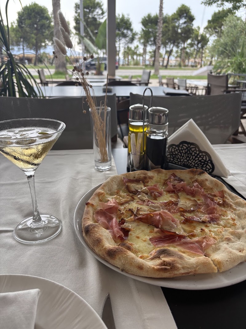 Mario’s Restorant Pizza Lungomare - Mario’s Restorant Pizza Lungomare, Rruga Murat Tërbaçi, Vlora 9405, Albania
