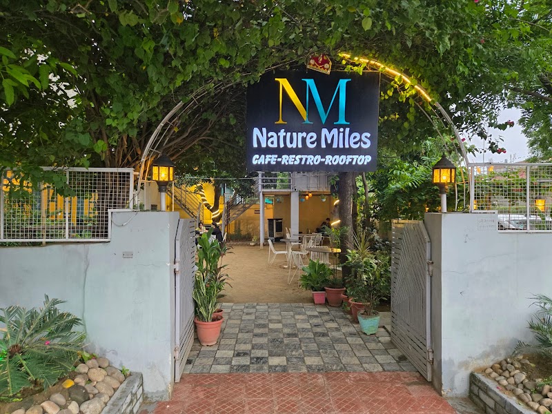Nature Miles Cafe