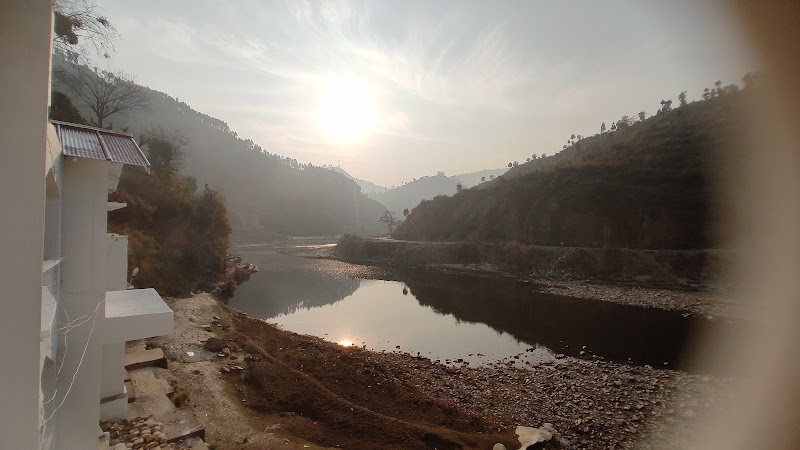 KMVN Tourist Rest House, Kakrighat - KMVN Tourist Rest House, Kakrighat GGXH+MFF, Shiroe, Uttarakhand 263601, India