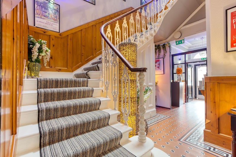 No.32 Hotel - No.32 Hotel, 32 Coates Gardens, Edinburgh EH12 5LE, UK