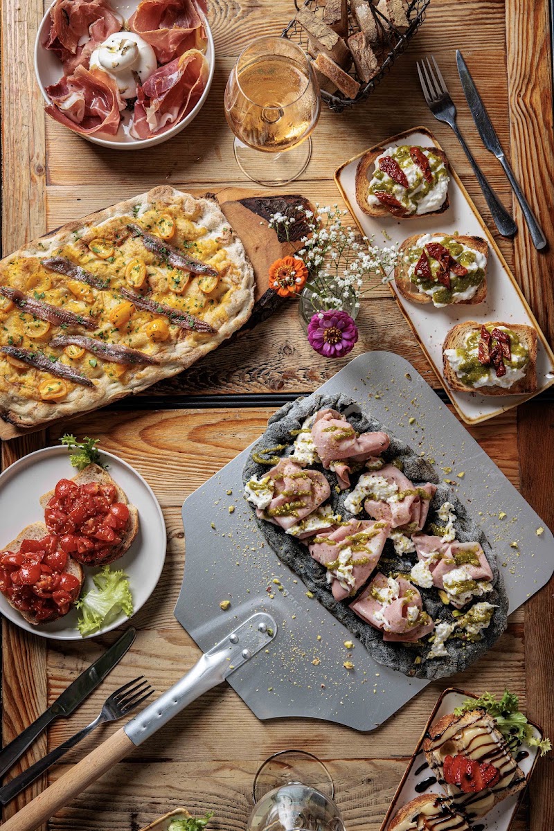 THE LOFT Colazione, Brunch & Pizza Dinner vicino San Pietro - THE LOFT Colazione, Brunch & Pizza Dinner vicino San Pietro Via Leone IV, 34, 00192 Roma RM, Italy