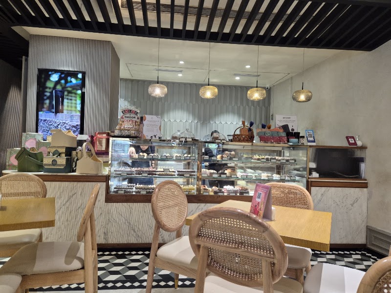 SMOOR Lounge - Bandra West - SMOOR Lounge - Bandra West Shop No. 8, Ground Floor, Pearl Heaven CoOperative Housing Society Ltd 86, CHAPEL ROAD, Bandra West,, Greater Mumbai, Ward-H/W, Mount Mary, Bandra West, Mumbai, Maharashtra 400050, India