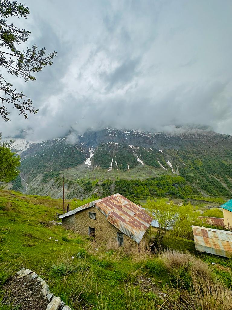 Gondhla Fort - Gondhla Fort G25C+M88, Gondhla Rd, Ghondhla, Himachal Pradesh 175140, India