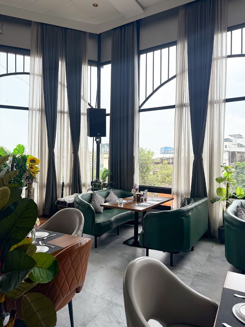 Oakaz Restaurant - Oakaz Restaurant Geeta, Bhavan Square, opposite Jai Shanker Hanuman Mandir, Kanchan Bagh, Indore, Madhya Pradesh 452001, India