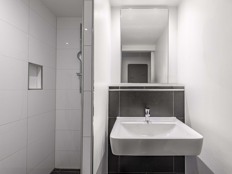 B&B HOTEL München-Olympiapark - B&B HOTEL München-Olympiapark Pelkovenstraße 156, 80992 München, Germany