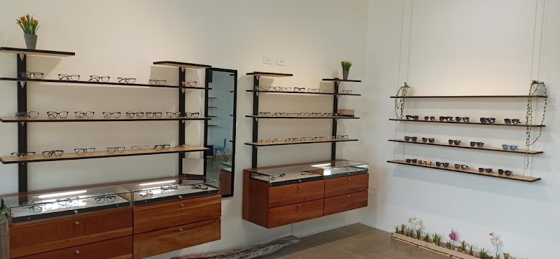 Opticas Pacifico - Opticas Pacifico Centro comercial ubicado al costado del BCR Nosara local #17 GUANACASTE NOSARA, Provincia de Guanacaste, Nicoya, 50206, Costa Rica