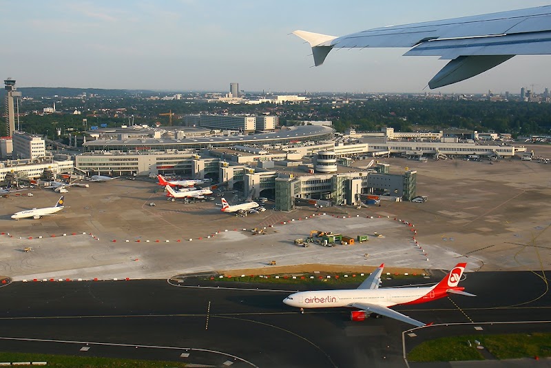 Duesseldorf Airport - Duesseldorf Airport, Flughafenstraße 105, 40474 Düsseldorf, Germany