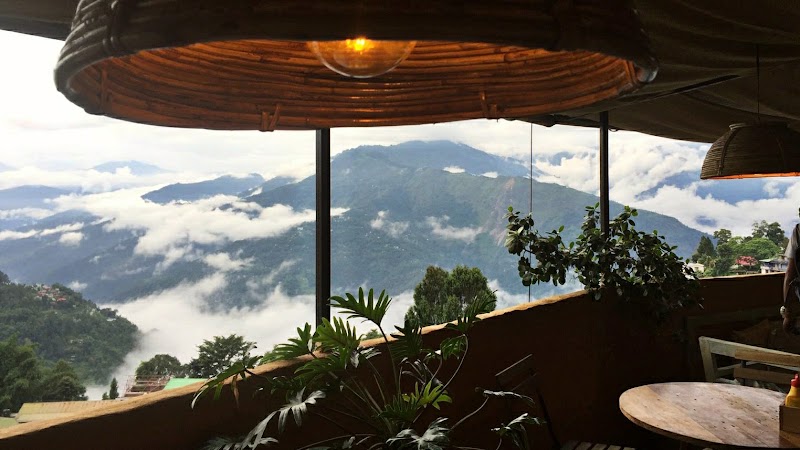 Art Cafe - Art Cafe Sharma Building, above Indian Overseas Bank, Thana Dara, Kalimpong, West Bengal 734301, India