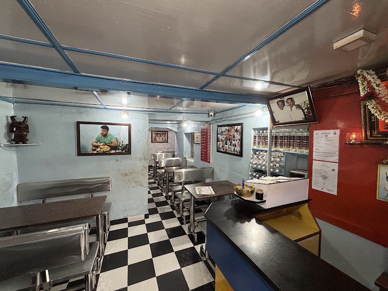 Original Hanumanthu Devi Mess Since 1930 - Original Hanumanthu Devi Mess Since 1930, 1777/1, Mission Hospital Rd, Mandi Mohalla, Mysuru, Karnataka 570021, India