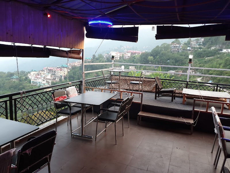 Barbeque Square Kasauli - Barbeque Square Kasauli, Garkhal Bus Stop Garkhal, Kasauli, Garkhal, Himachal Pradesh 173201, India