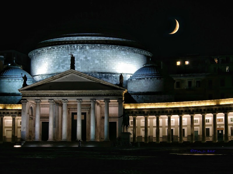Piazza del Plebiscito - Piazza del Plebiscito, 80132 Napoli NA, Italy