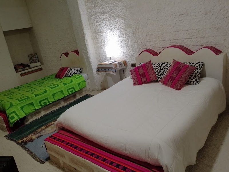 hostal beds of salt GA