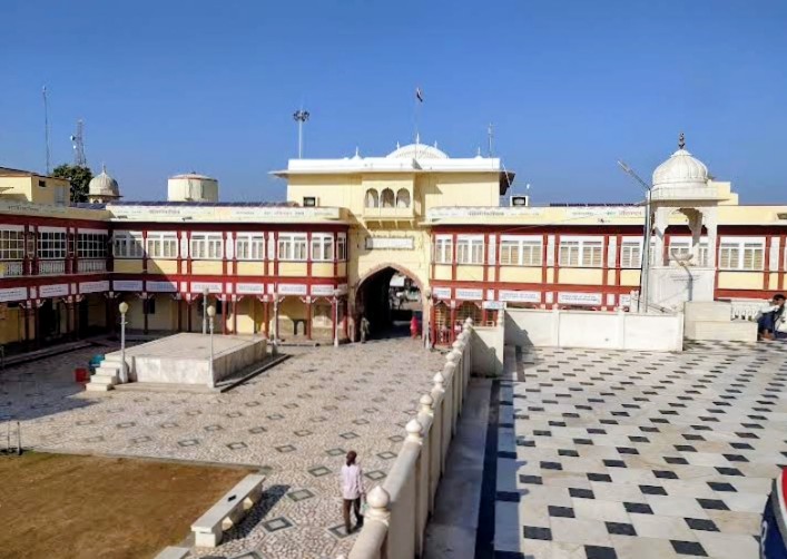 Shri Digambar Jain Atishay Kshetra, Shri Mahavir Ji - Shri Digambar Jain Atishay Kshetra, Shri Mahavir Ji, Sajan Market, Shrimahavirji Rd, near jain Temple, Banwaripur, Rajasthan 322220, India