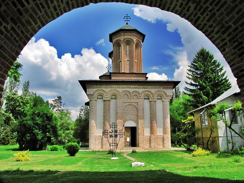 Snagov Monastery - Snagov Monastery, Strada Mânăstirea Vlad Ţepeş, 077117 Siliștea Snagovului, Romania