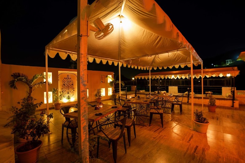 Jaajam Restaurant-Best/Top/Non-Veg/Roof Top/Rajasthani Food/Bar/Restaurant in Udaipur
