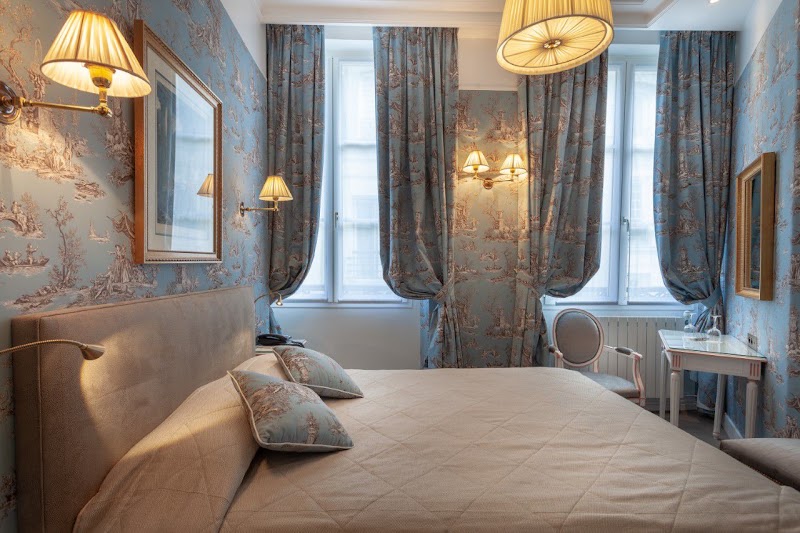 Grand Hôtel de L'Univers - Grand Hôtel de L'Univers 6 Rue Grégoire de Tours, 75006 Paris, France