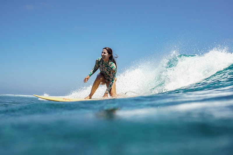 Thulusdhoo surf school - Thulusdhoo surf school Neruveli magu, Thulusdhoo 08040, Maldives