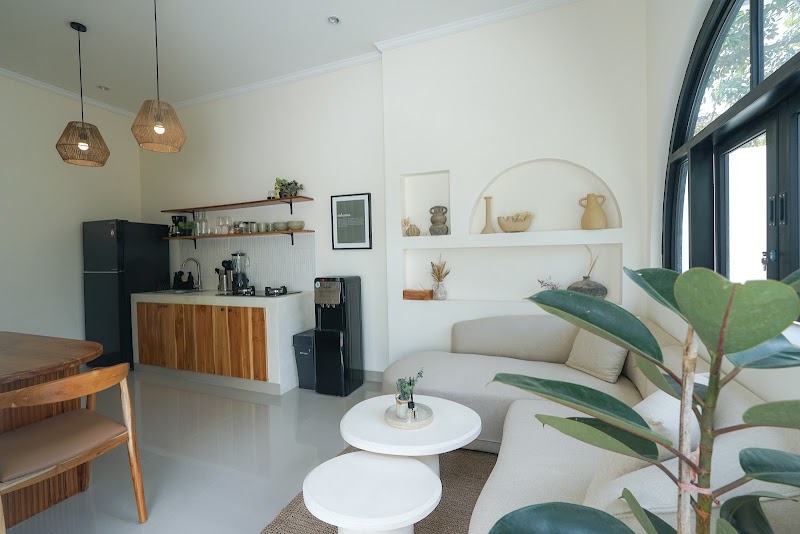Villa Suksma Canggu - Villa Suksma Canggu JI. Pantai Batu Mejan, JI Jl. Canggu Padang Linjong No.74E, Canggu, Kec. Kuta Utara, Kabupaten Badung, Bali 80351, Indonesia