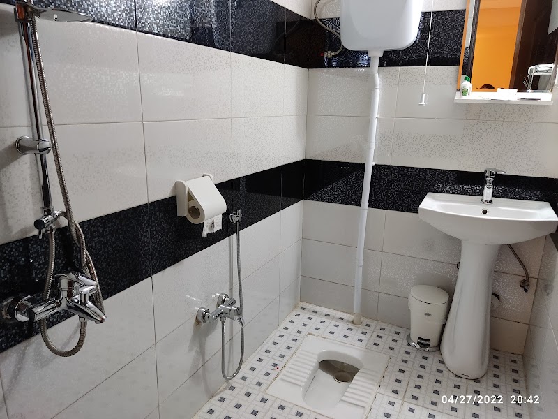 هتل سپید زنجان - هتل سپید زنجان, Zanjan Province, Zanjan, Enqelab Square, MF9M+6F4, Iran