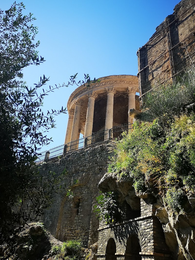 Villa Gregoriana - Villa Gregoriana, Largo Sant'Angelo, 1, 00019 Tivoli RM, Italy