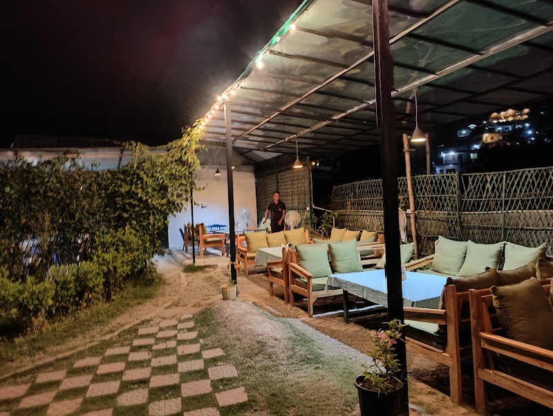 The Village Café and Restaurant - The Village Café and Restaurant Naukuchia Tal Rd, behind G.D Goenka School, Saikhola, Uttarakhand 263136, India