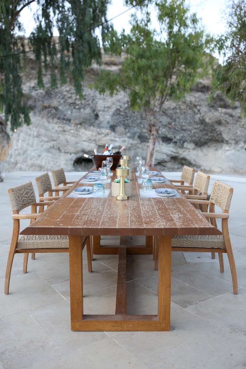 YAMAS Milos Beach Restaurant