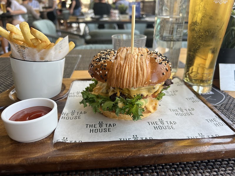 The Tap House, Downtown - The Tap House, Downtown Souk Al Bahar - Burj Khalifa - Downtown Dubai - Dubai - United Arab Emirates